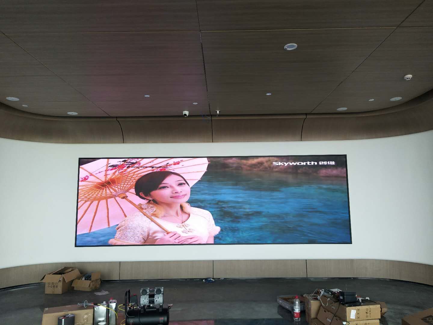 室内P2全彩屏--海南中海地产
